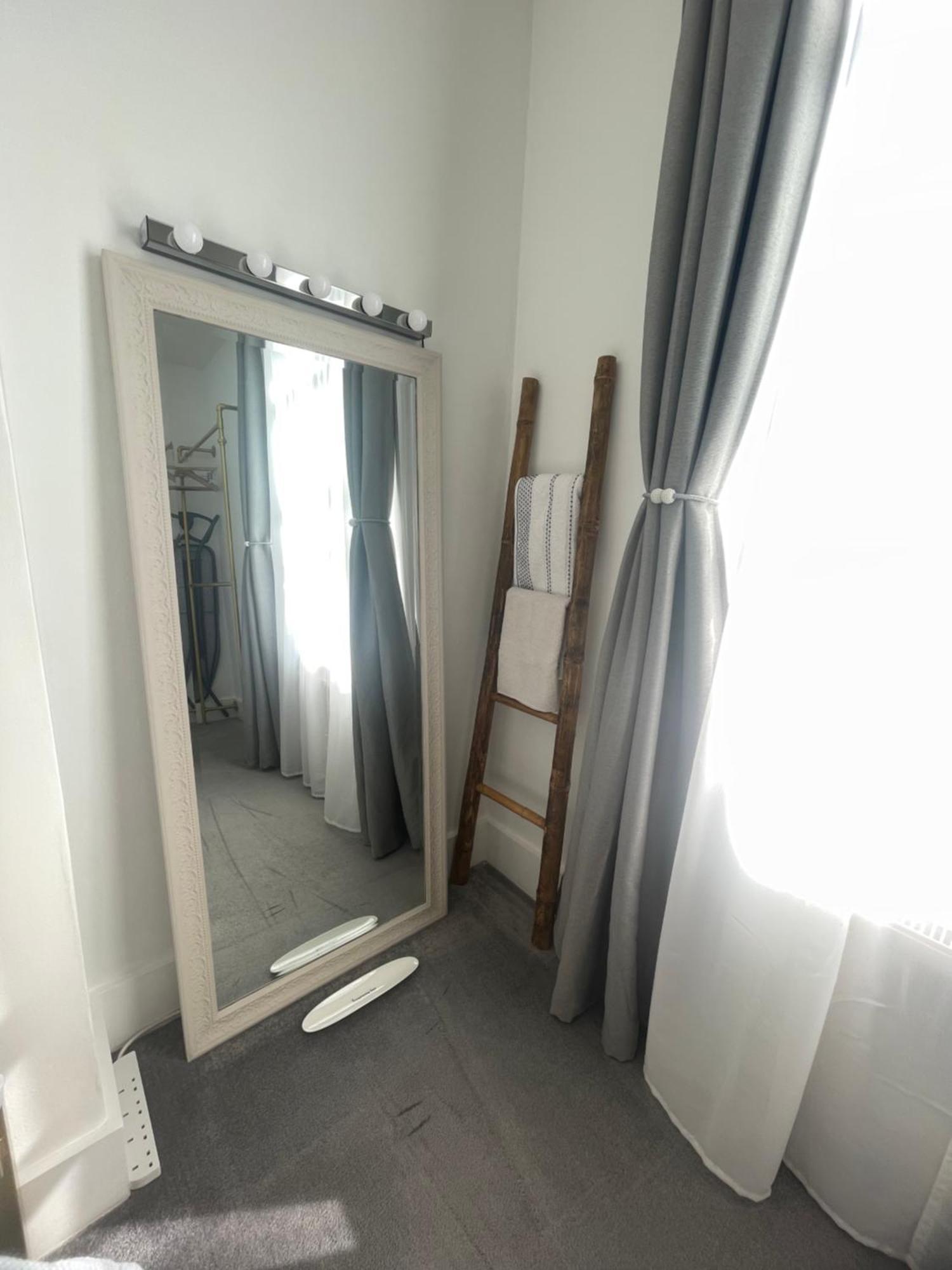Queen Bedroom In Maida Vale London Bagian luar foto
